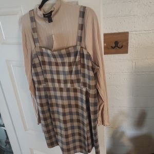 Forever21 plus size rompers with top is 1x bottom is 1x . NWT